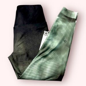 MPG High Waisted Strive Artistic Forest Black Green Athletic Leggings Size M NWT